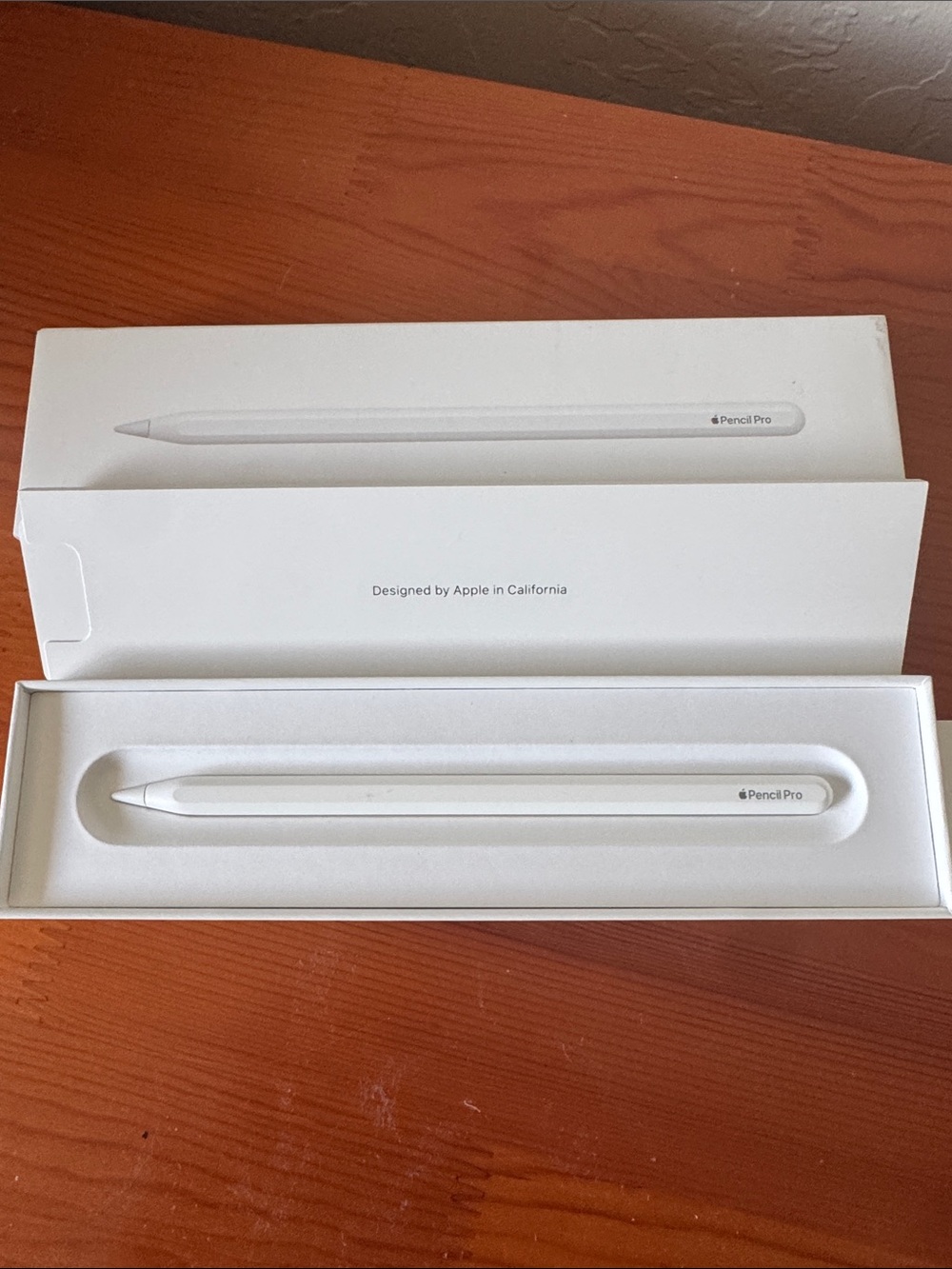 Apple Pencil Pro - White Precision Stylus for iPad - Picture 2 of 4